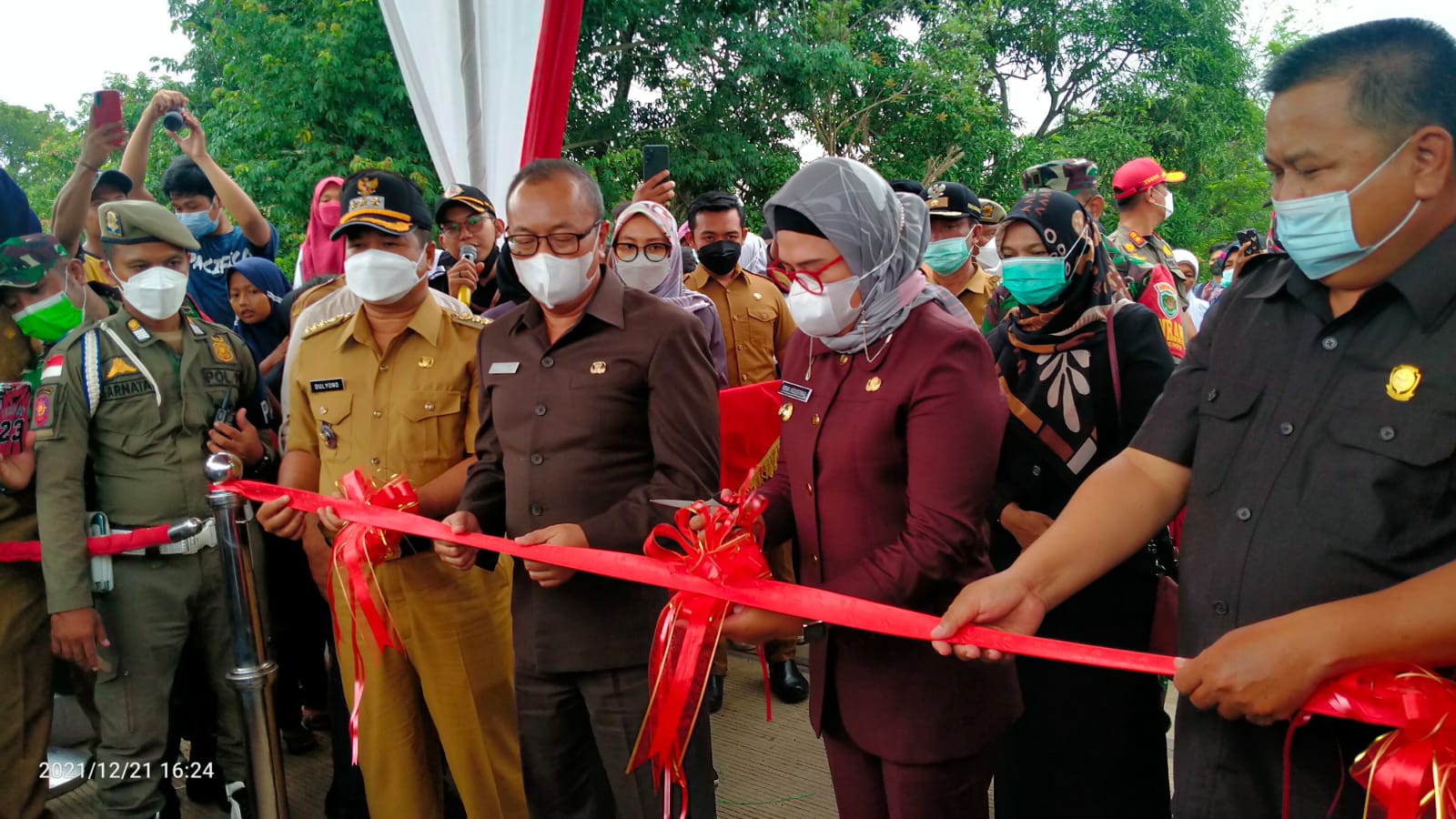 984d5395-dfd5-405f-884d-d8cf395ae018