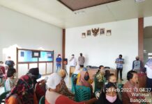 251 Orang Terima BPNT Desa Wanasari