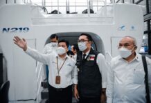 Gubernur Jabar dan Menteri Luhut Binsar Panjaitan Tinjau Progres Pembuatan Pesawat N219 di PT DI