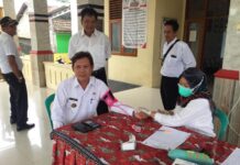 Kuwu Desa Sukalila “Suparno “ Gerakan Vaksin Bersama warga