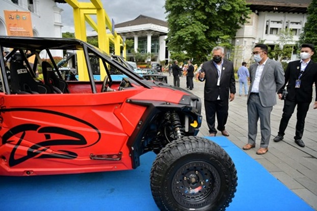 59d32240-cfa0-407d-ac05-dea13486089c