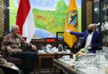 Singapore Ambassador Meets Central Java Investment Reward