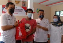 Bupati Indramayu Salurkan Bansos Untuk Disabilitas