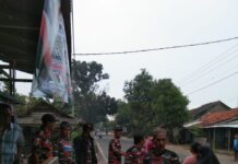 Ketua DPD Laskar Merah Putih Bagi Takjil Di Patrol