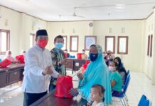 49 Kepala Puskesmas Bagikan Paket Sembako Buat Masyarakat