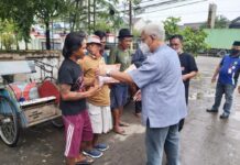 Bupati Indramayu Jelang Ramadhan Bagi Bingkisan Buat Abang Becak