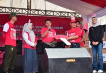 Guru SD Negeri 1 Kroya Raih Sepeda Motor Pada HUT PGRI ke-77 Di Indramayu