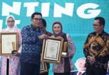 INDRAMAYU RAIH PENGHARGAAN DARI GUBERNUR JABAR BERHASIL TURUNKAN 50 PERSEN ANGKA STUNTING