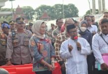 BUPATI INDRAMAYU Nina Agustina Dan Ratusan Guru Honorer Perjuangkan Pengangkatan PPPK
