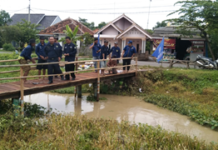 DPC NasDem Kecamatan Gabuswetan Rehab Jembatan Untuk Masyarakat