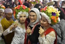 Bupati Indramayu Apresiasai Acara Adat Ngarot Desa Lelea Tahun 2022