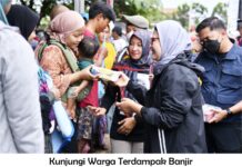 BUPATI NINA AGUSTINA KUNJUNGI WARGA TERDAMPAK BENCANA BANJIR