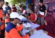 PENGUNJUNG PANTAI BALONGAN INDAH PEROLEH LAYANAN DISCAPIL INDRAMAYU