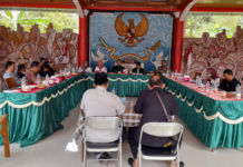 Camat Bangodua Pantau Kegiatan Kredit Usaha Warung Kecil