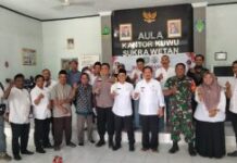 CAMAT SUKRA MOTIVASI PEMDES SUKRA WETAN SERAP ASPIRASI WARGA LEWAT MUSRENBANGDES