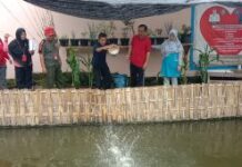 CAMAT LOHBENER MANFAATKAN LAHAN TEBAR BENIH IKAN