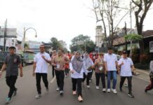 Ribuan Orang Peserta Jalan Santai Hari Jadi Garut KE 210 Tahun 2023