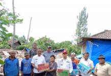 Camat Gabuswetan Tinjau Rumah Warga Roboh