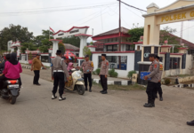 Kapolsek Gabuswetan AKP Joni SH Jelang Berbuka Puasa Intensitas Kendaraan Padat