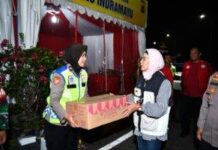 Nina Agustina Cek Rest Area Tol Cipali 130 A Terpantau Arus Mudik Idul Fitri 1444 H