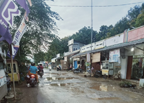 BERITA FOTO:Jalan Rusak Berlobang Blok Cabang Arahan Lor Menuju Kecamatan Cantigi
