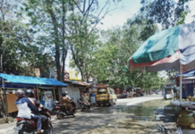 NGERI KONDISI:Jalan Tanjungpura Pasar Baru Kota Indramayu Tambah Rusak