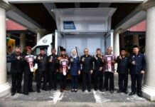 BUPATI NINA SERAHKAN MASKARA Mobil Aspirasi Kampung Juara Bantuan Gubernur Jabar