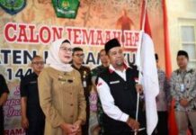 Bupati Indramayu Lepas Jemaah 374 Orang Calon Jemaah Haji