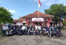 Mahasiswa Universitas Wiralodra KKN Tematik Di Kedokan Bunder Indramayu