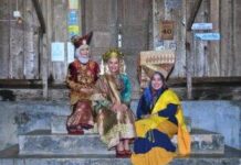 Bupati Indramayu Nina Agustina Kunjungi Kabupaten Sijunjung Dengan Memakai Pakaian Adat