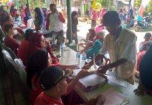 Disdukcapil Indramayu Bantu Rekam KTP Pemula Warga Desa Cangkingan