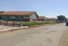 Pagar Sekolah Dasar Kenanga Digerus Proyek Normalisasi Saluran Sekunder