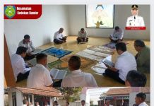 Camat Kedokan Bunder Lihat Pegawai Usai Apel Pagi langsung Mengaji