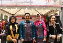 Produk Andalan Ulos Event Lake Toba Fashion Week Dan Agriculture Tahun 2023