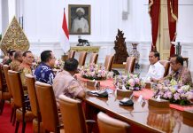 Presiden Jokowi Terima Pengurus Forum Rektor Indonesia Di Istana Merdeka