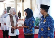 Bupati Indramayu Serahkan SK 85 PPPK Dan Mengemban Bermartabat