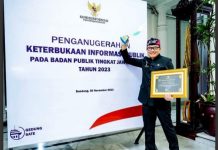 Disdik Jabar Raih Penghargaan Keterbukaan Informasi Publik