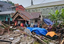 Dinas Sosial Provinsi Jabar Salurkan Bantuan Logostik Dampak Banjir Di Cimahi