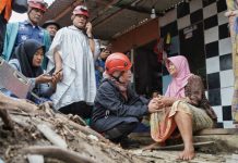 Bupati Nina Cepat Tanggap Kunjungi Korban Angin Putting Beliung Desa Dadap