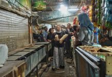 Bupati Nina Agustina Tinjau Pasar Patrol Dan Segera Perbaikan Bangunan Dan Los Pasar