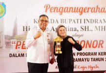 PMI Anugerahi Bupati Indramayu Nina Agustina Tokoh Penggerak Donor Darah
