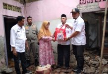Gerakan Cepat Tanggap Tangani Rumah Ambruk Diterpa Hujan Dan Angin Kencang