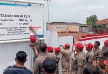 Satpol PP Kabupaten Indramayu Segel Proyek Pembangunan Gedung ULP PLN Di Cikedung