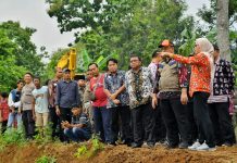 Bupati Nina Agustina Tinjau Langsung Tanggul Kritis Cimanuk Di Gedangan Sukagemiwang
