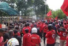 Aksi Pra-Mayday Buruh Di Indramayu Berlangsung Kondusif