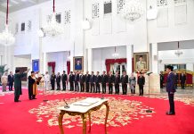 Presiden Jokowi Saksikan Pengucapan Sumpah Suharto sebagai Wakil Ketua MA Bidang Non-Yudisial