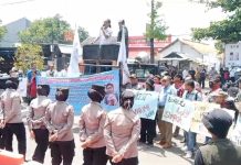 Tandatangani Petisi Tolak Dan Tidak Pilih Lucky Hakim Ratusan Awak Media Gruduk DPRD Dan KPUD Indramayu