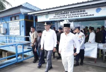 Wagub Kaltim Seno Aji Tinjau Pelabuhan Kutai Barat Pastikan Kelancaran Arus Mudik
