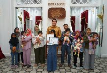 Bupati Indramayu Lucky Hakim Undang Ke Kantor Ibu Melahirkan Bayi Kembar Lima di Indramayu