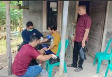 Pemerintah Desa Bersama Tim Medis Puskesmas Temiyang Kunjungi Warga Sakit